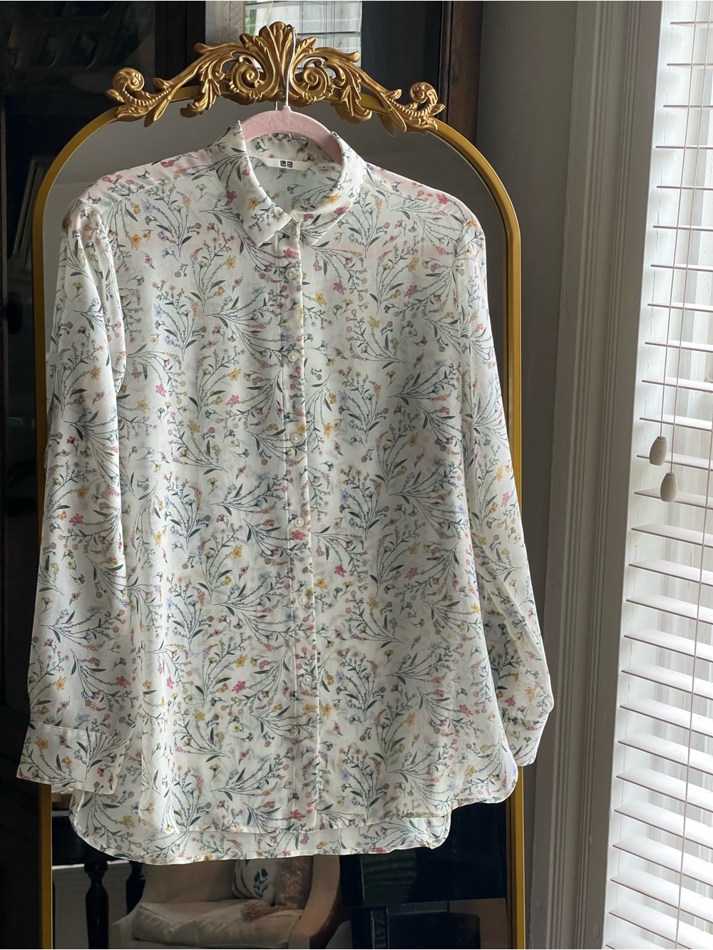 Uniqlo Sheer White Floral Botanical Wildflower Button Up Blouse
